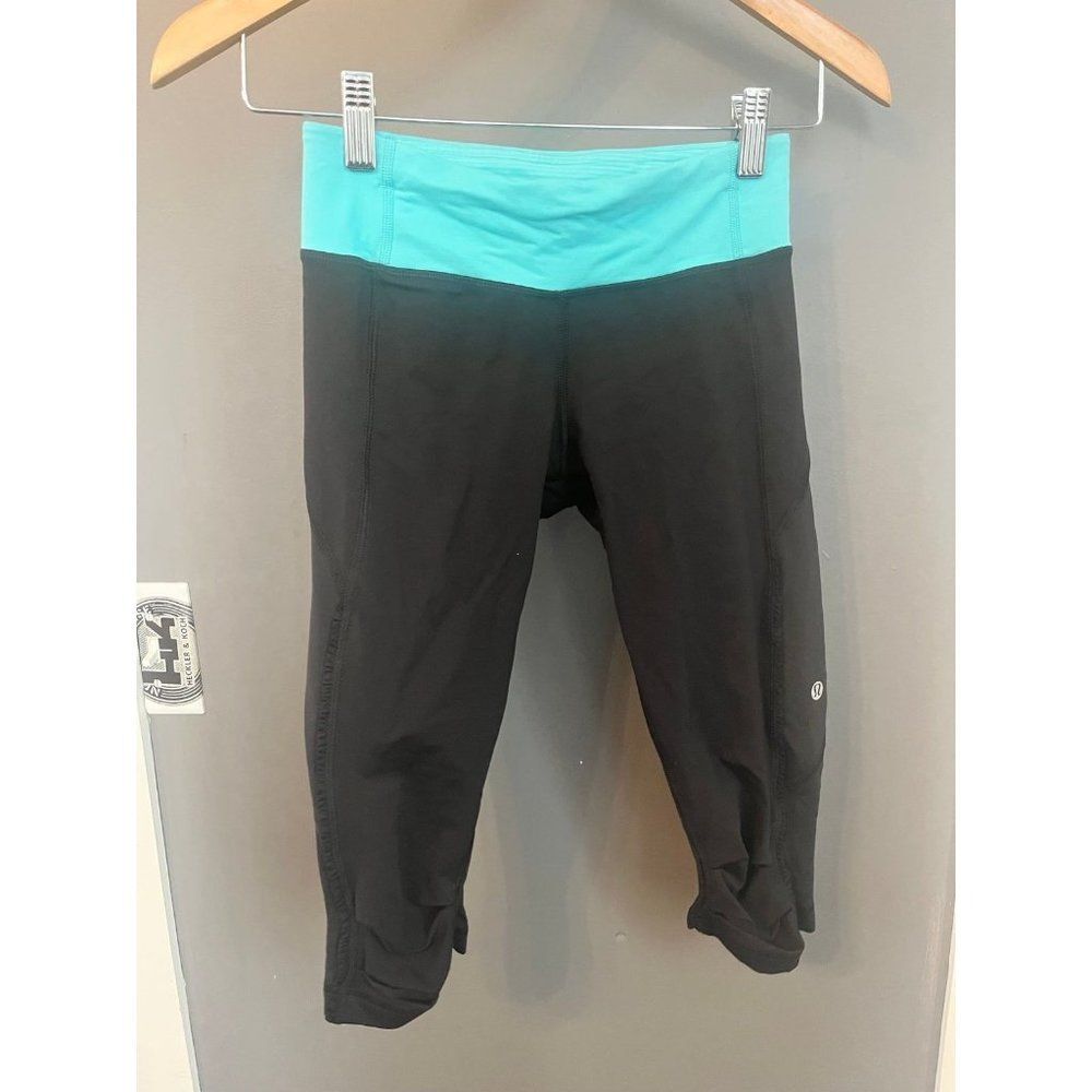 lululemon athletica size 4 crop legging tight black with blue waist